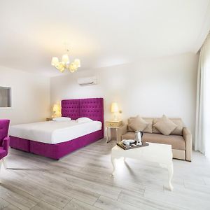 Deluxe Room Lake View
